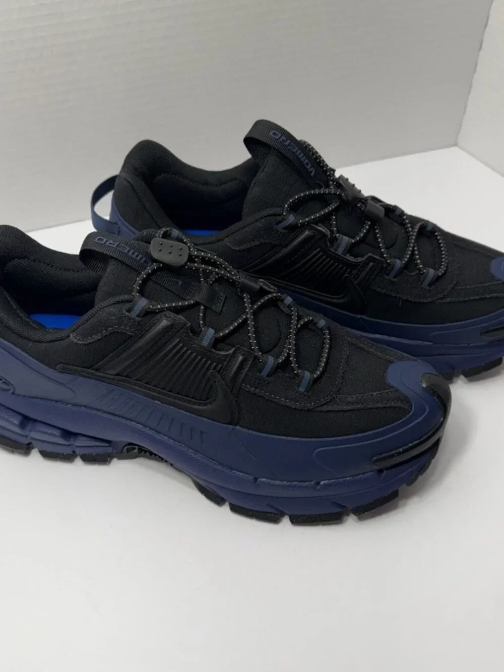 NEW NIKE Zoom Vomero Roam Black & Midnight Blue HQ2181-400 Women’s Size 9.5